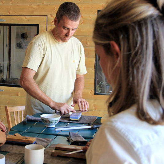 aiguisage pierre atelier artisanal geste