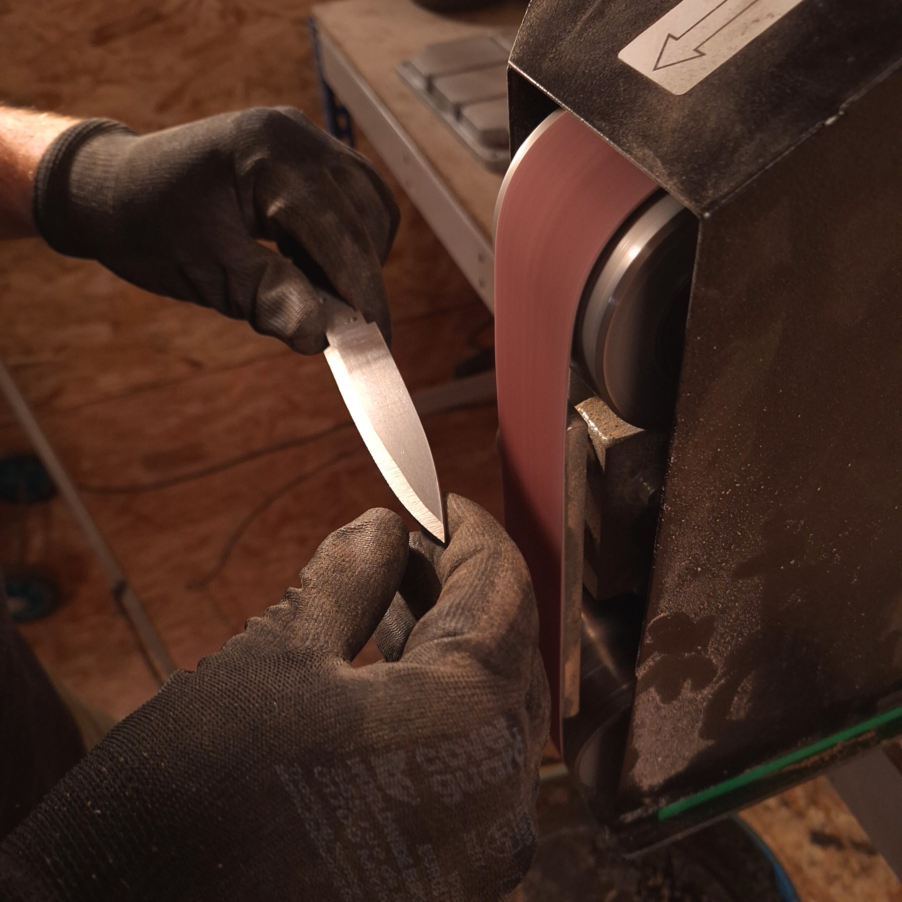 fabrication couteau fait main bretagne atelier